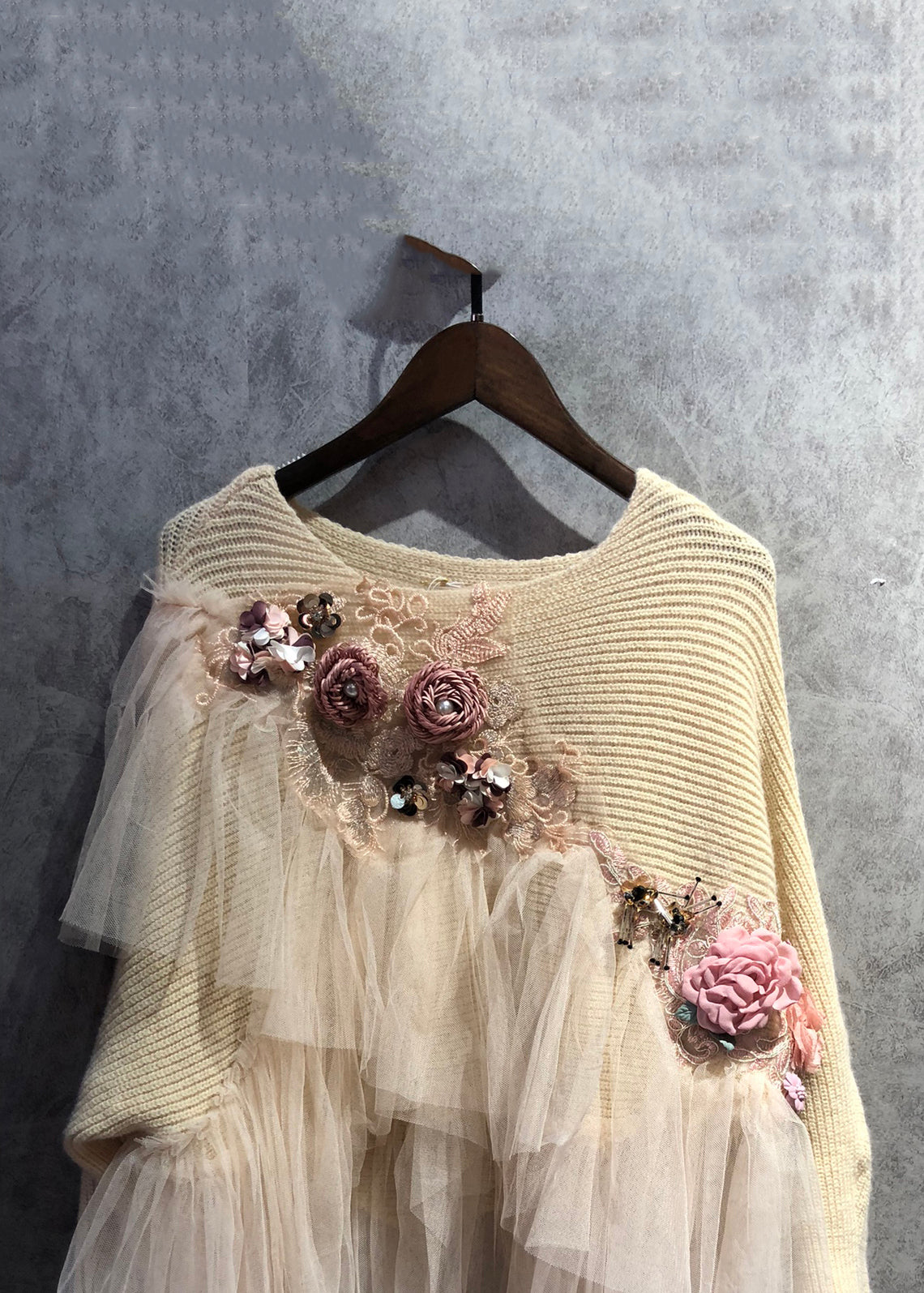 Art Beige O Neck Tulle Patchwork Knit Sweater Spring