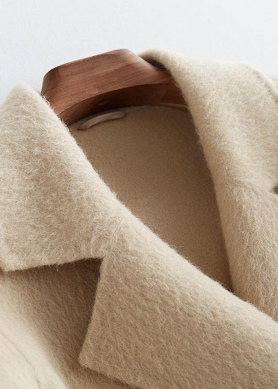 Luxury beige woolen outwear Loose fitting mid-length coats Notched jacket long sleeve