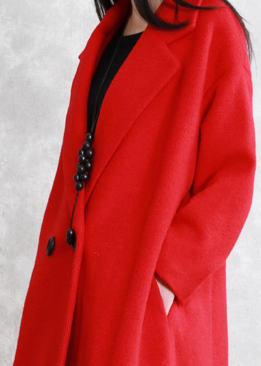 Luxury red wool coat Loose fitting Notched pockets Winter coat